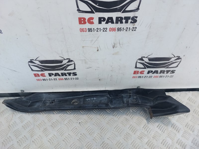 Накладка крыла передняя левая Audi Q5 2016 3.0 8R0821111C Б/У