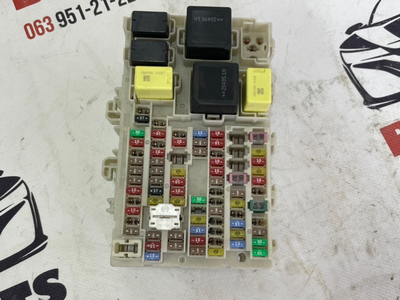 Блок предохранителей Nissan Rogue T33 2.5