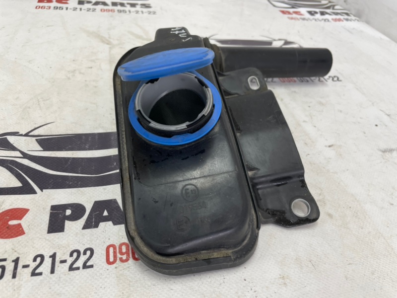 Горловина бачка стеклоомывателя Q5 2016 3.0