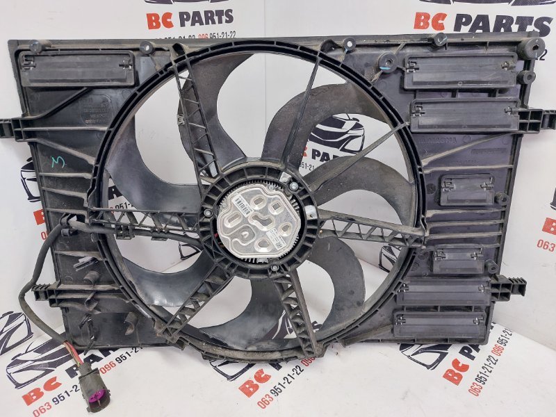 Диффузор радиатора A3 2012-2020 8V