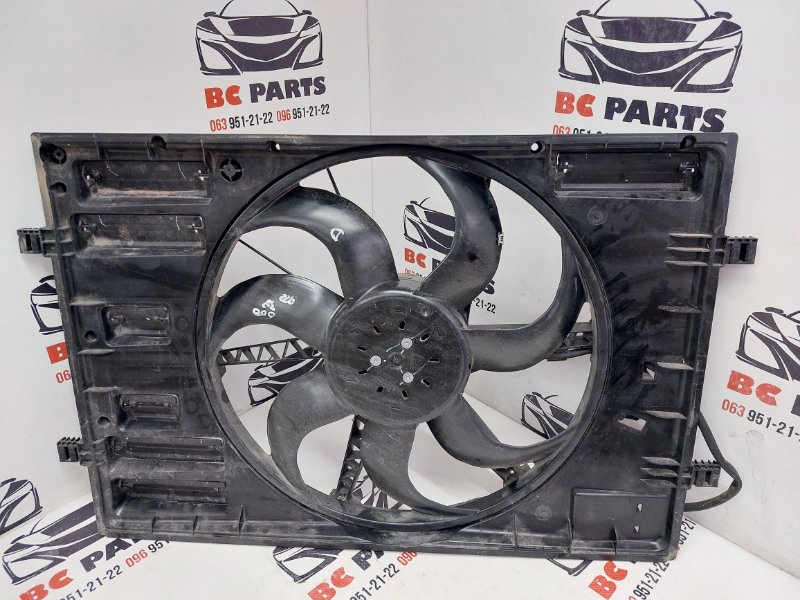 Диффузор радиатора A3 2012-2020 8V