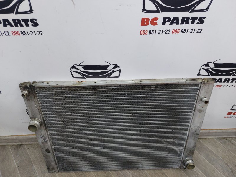 Радиатор охлаждения двигателя 5 2003- E60 4.4