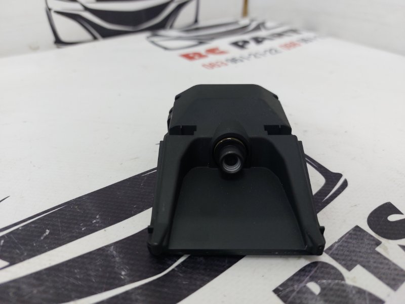 Запчасть камера на лобовое стекло Nissan Rogue 2019 T32 QR25 2.5 284G36FL0D Б/У Камера на лобовое стекло Nissan Rogue 2019 T32 QR25 2.5 284G36FL0D Б/У