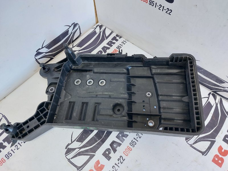 Подставка под аккумулятор Audi Q3 2019-2024 83A 2.0 5QF915321 Б/У