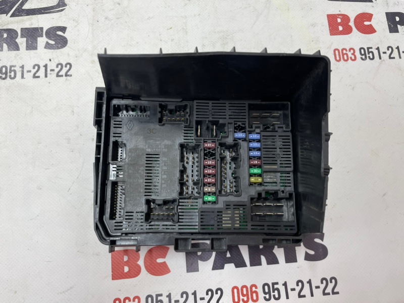 Блок предохранителей под капот Rogue 2023 T33 1.5