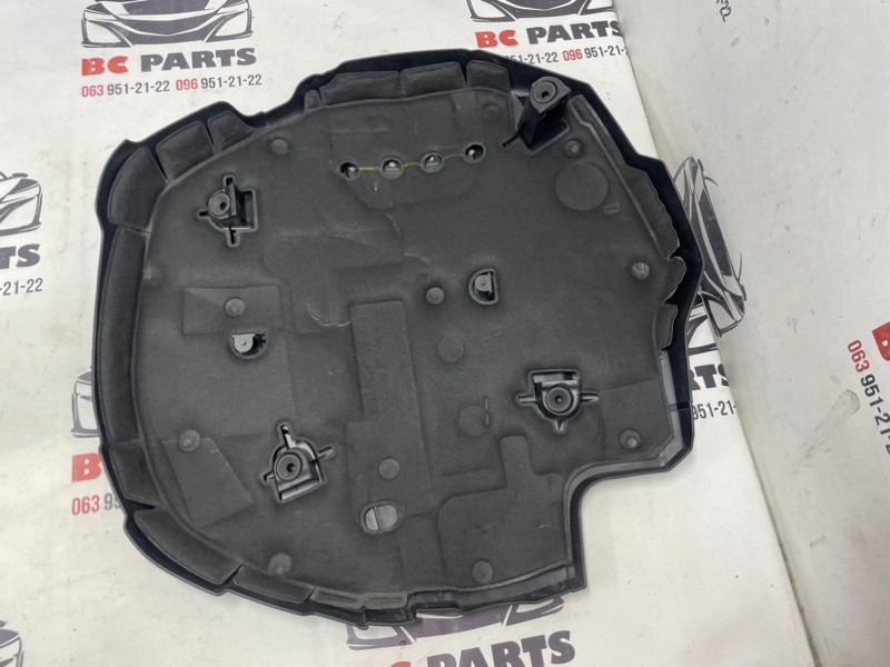 Декоративная крышка двигателя Audi Q5 2.0