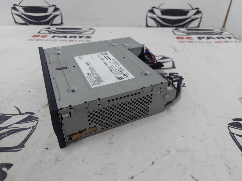 Блок управления магнитолой Audi Q3 83A 2.0