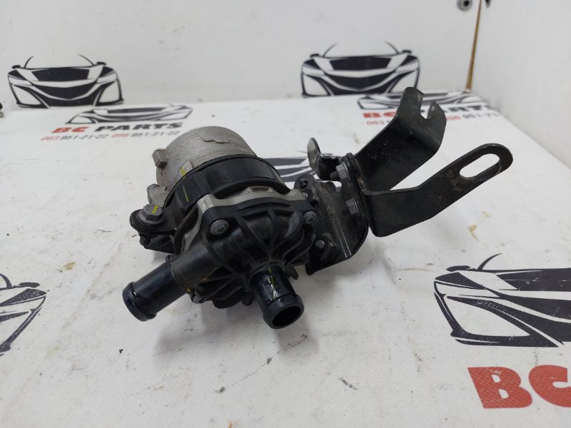 Помпа водяная (насос) охлаждения Audi Q5 80A 2.0