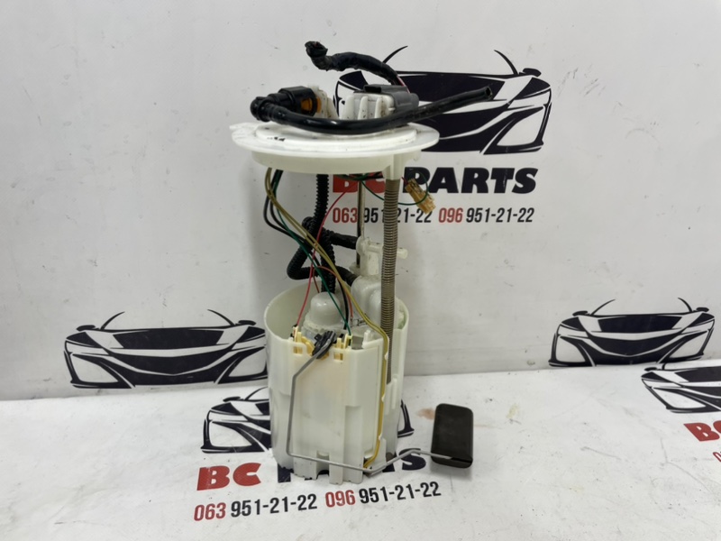 Топливный насос Nissan Rogue Sport 2013-2021 J11 2.0 170406MA0A Б/У