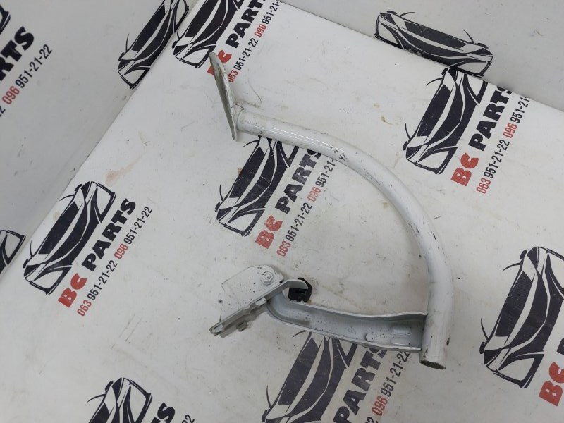 Петля крышки багажника правая Volkswagen Passat CC 2008-2016 2.0 3C8827302A Б/У