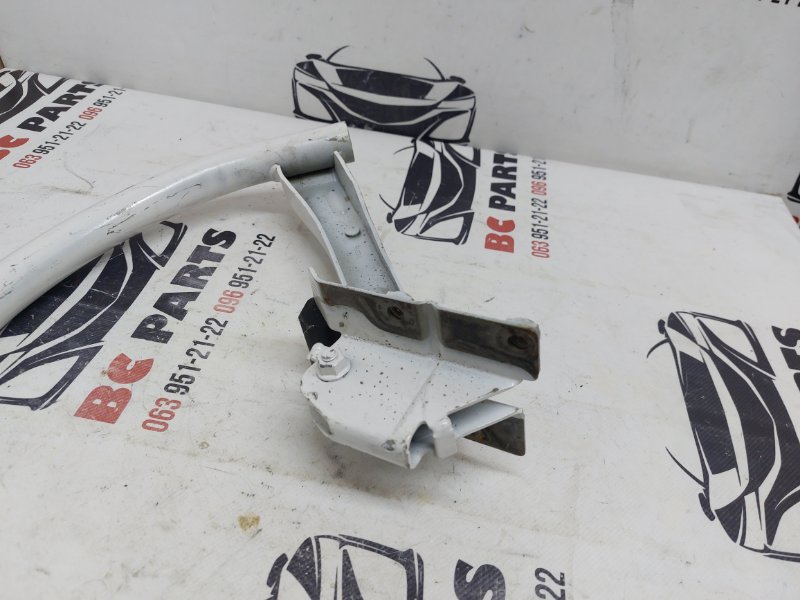 Петля крышки багажника правая Passat CC 2008-2016 2.0