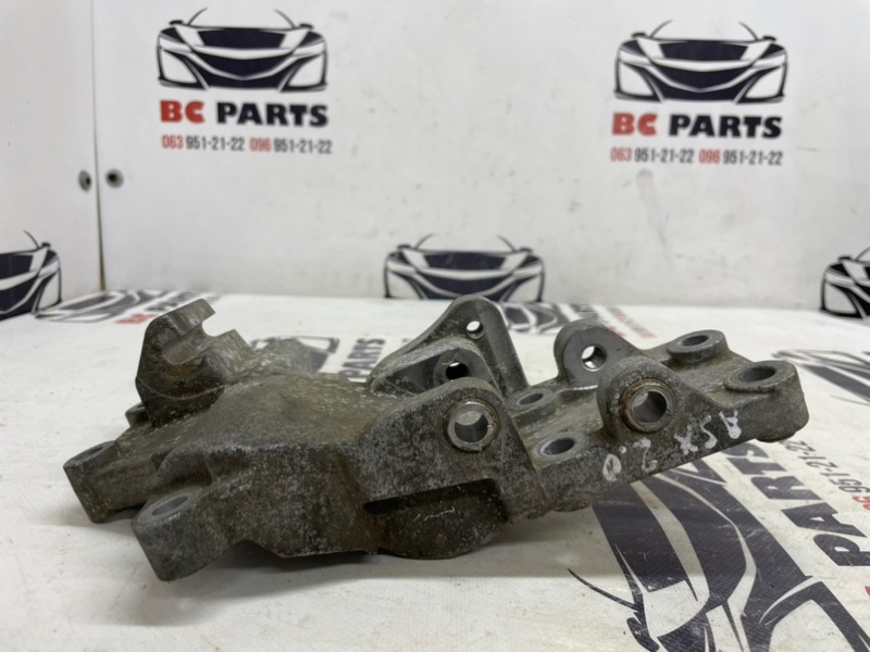 Кронштейн генератора mitsubishi ASX 2.0