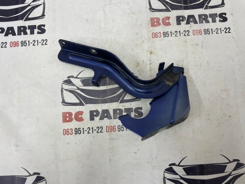 Запчасть петля капота правая Nissan Rogue 2021 T33 2.5 654006RA0A Б/У Петля капота правая Nissan Rogue 2021 T33 2.5 654006RA0A Б/У