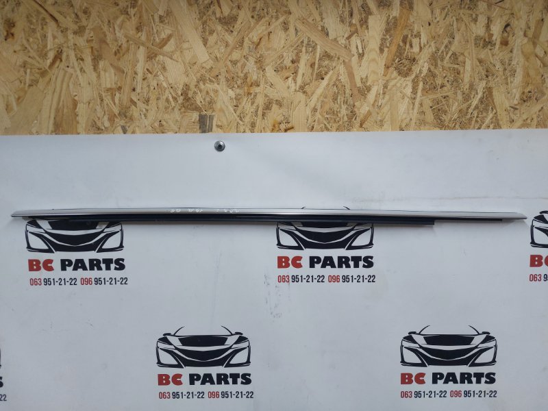 Запчасть молдинг двери задний левый Audi Q5 2017 2.0 80a853763 Б/У Молдинг двери задний левый Audi Q5 2017 2.0 80a853763 Б/У