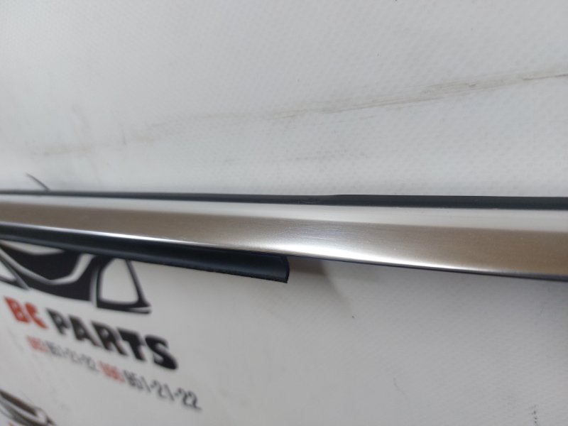 Молдинг двери задний левый Audi Q5 2.0 Молдинг двери задний левый Audi Q5 2.0