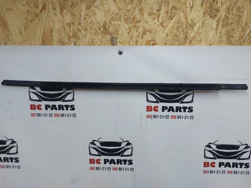 Молдинг двери задний левый Q5 2017 2.0 Молдинг двери задний левый Q5 2017 2.0