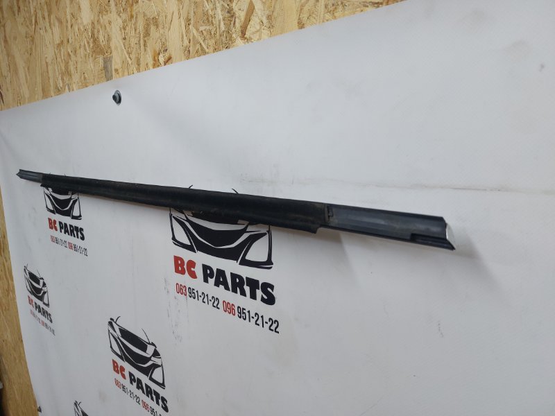 Молдинг двери задний левый Q5 2017 2.0 Молдинг двери задний левый Q5 2017 2.0