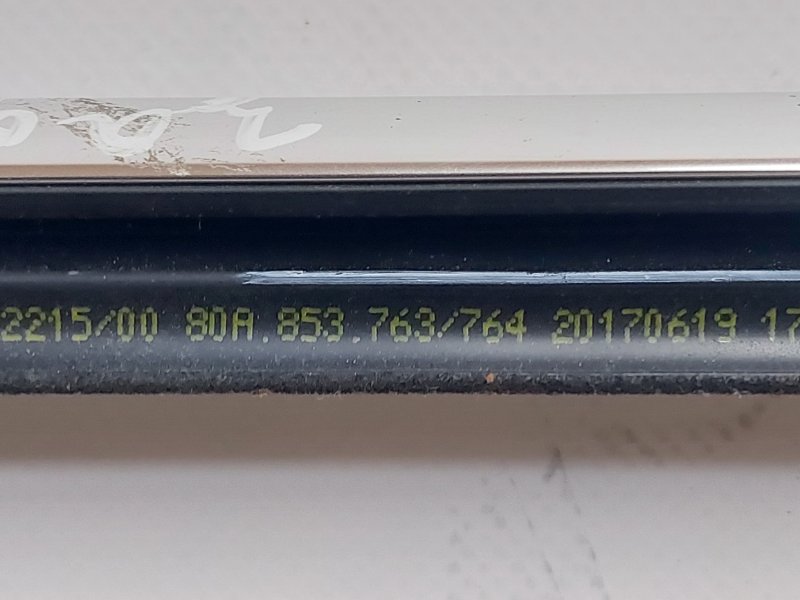 Молдинг двери задний левый Q5 2017 2.0 Молдинг двери задний левый Q5 2017 2.0