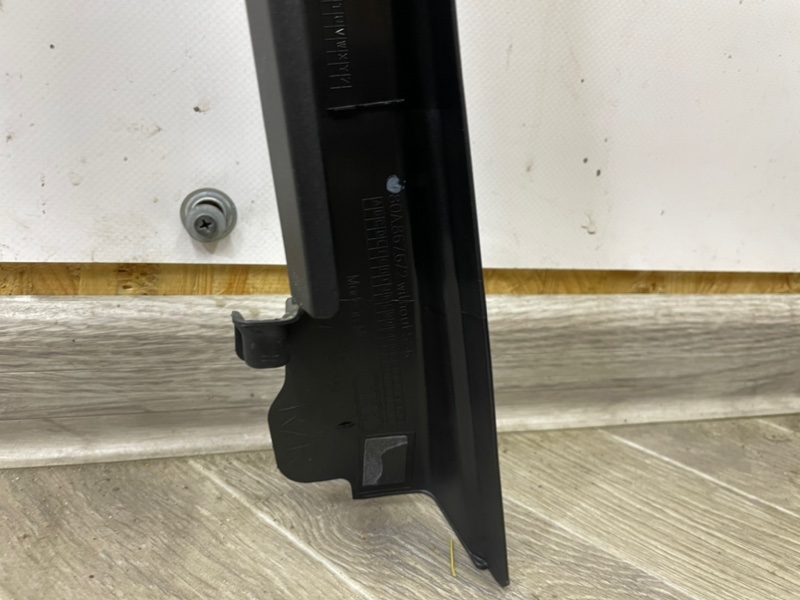 Накладка рамки двери задняя правая Q5 2017 2.0