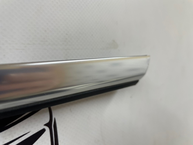 Молдинг двери задний правый Q5 2017 2.0