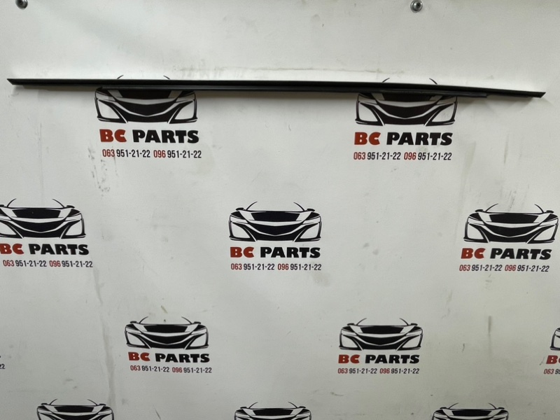 Молдинг двери задний правый Q5 2017 2.0