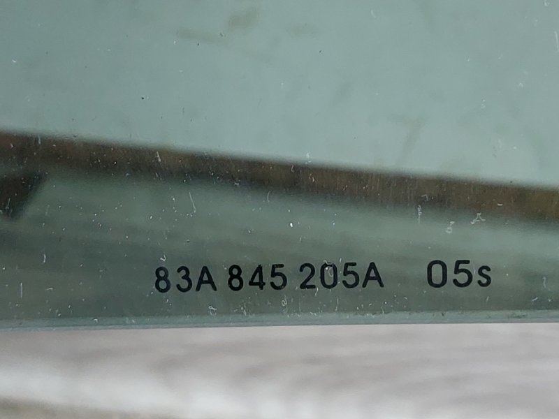 Стекло двери заднее левое Q3 2019-2024 83A