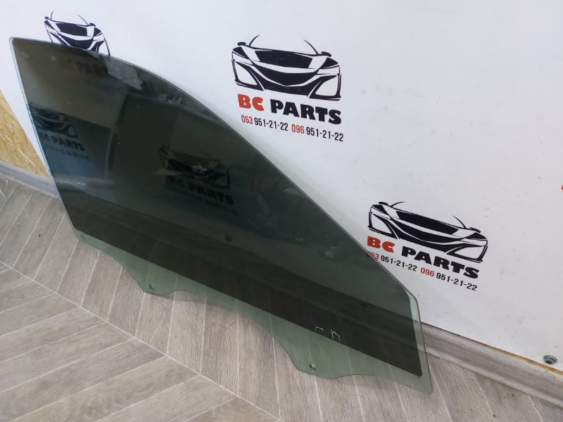 Стекло двери переднее правое Audi Q5 80A Стекло двери переднее правое Audi Q5 80A