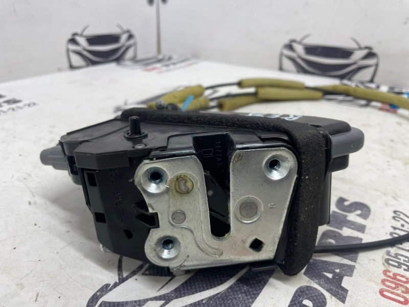 Замок боковой двери передний правый ALTIMA 2012-2018 L33 2.5