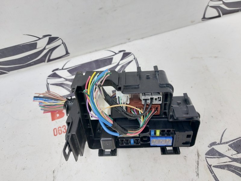 Блок предохранителей под капот Rogue 2013-2020 T32 2.5