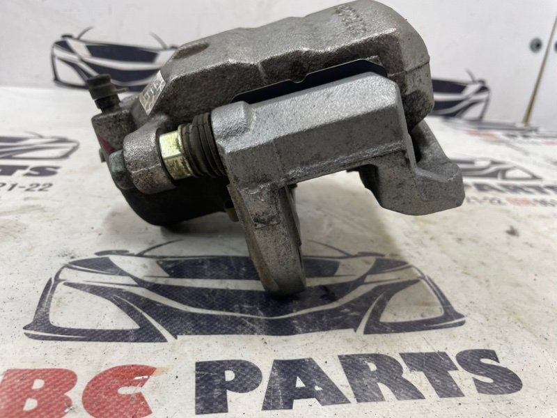 Суппорт тормозной передний правый Chevrolet Bolt EV Суппорт тормозной передний правый Chevrolet Bolt EV