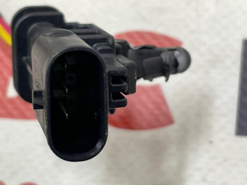 Замок капота Bolt EV 2023