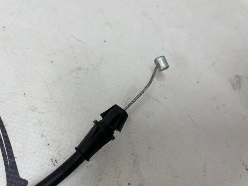 Трос замка капота Chevrolet Bolt EV