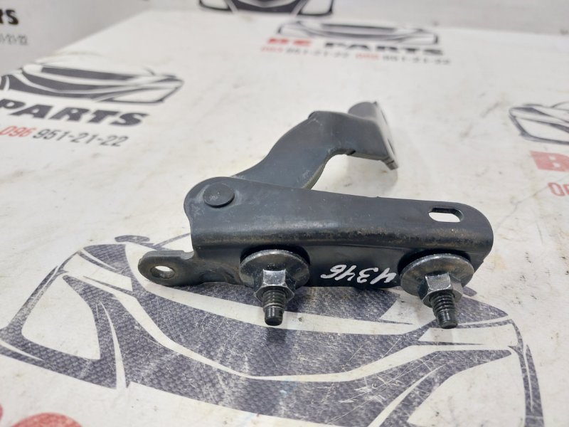Петля крышки багажника левая Rogue 2018 T32 QR25 2.5