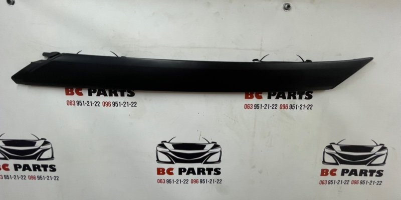 Накладка передней стойки правая Nissan Rogue 2021 T33 2.5 768366RA1A Б/У