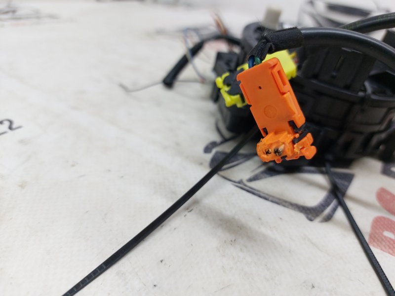 Шлейф подрулевой Sentra 2012-2021 B17 1.8 Шлейф подрулевой Sentra 2012-2021 B17 1.8