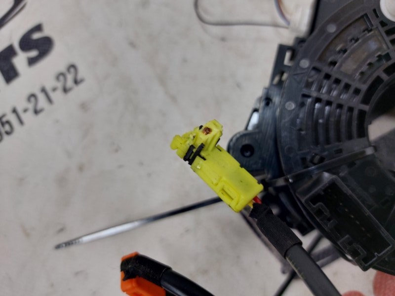 Шлейф подрулевой Sentra 2012-2021 B17 1.8 Шлейф подрулевой Sentra 2012-2021 B17 1.8