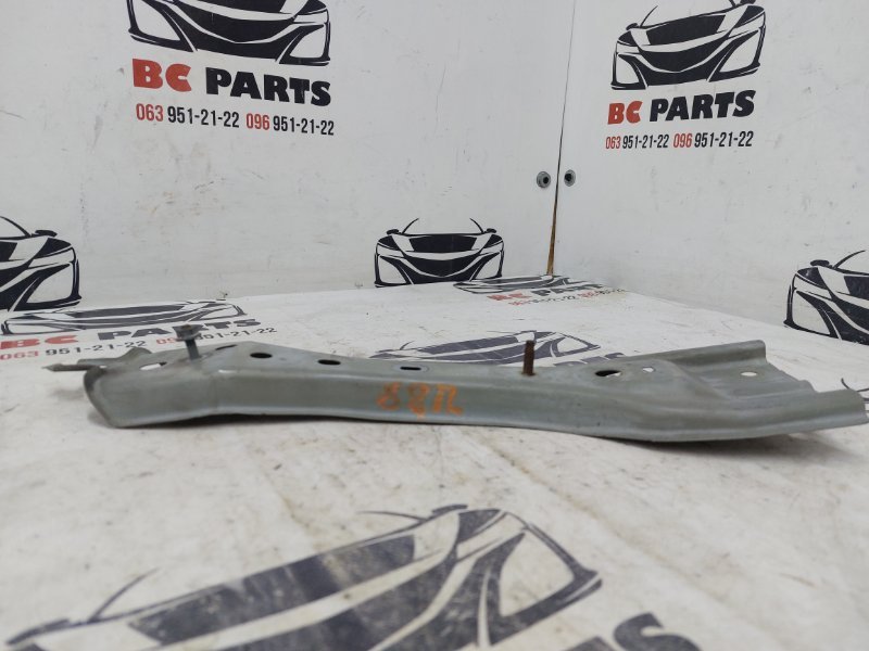 Кронштейн замка капота Nissan Sentra B17 1.8