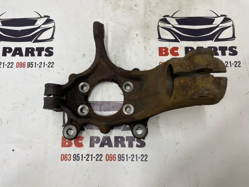 Цапфа передняя левая Nissan Rogue 2017 T32 QR25 2.5 400154CE0A Б/У