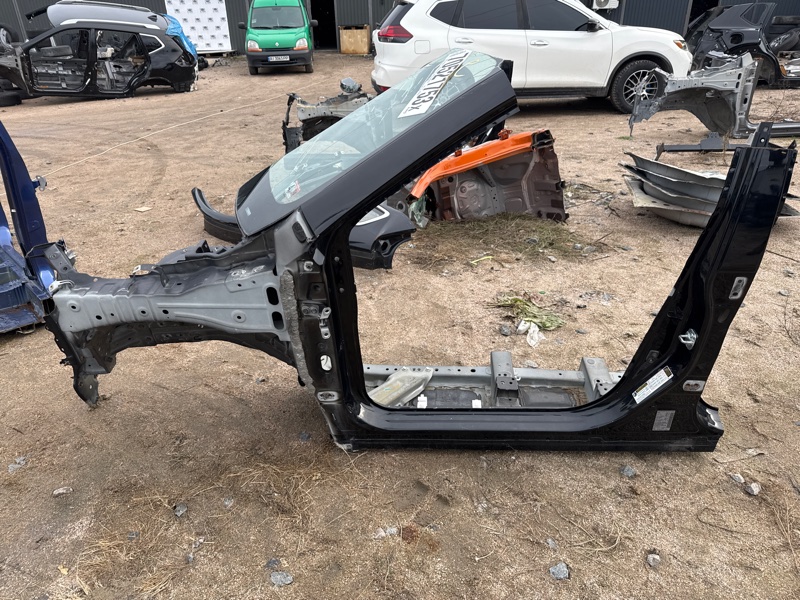 Четверть передний левый Rogue 2019 T32 QR25 2.5 Четверть передний левый Rogue 2019 T32 QR25 2.5