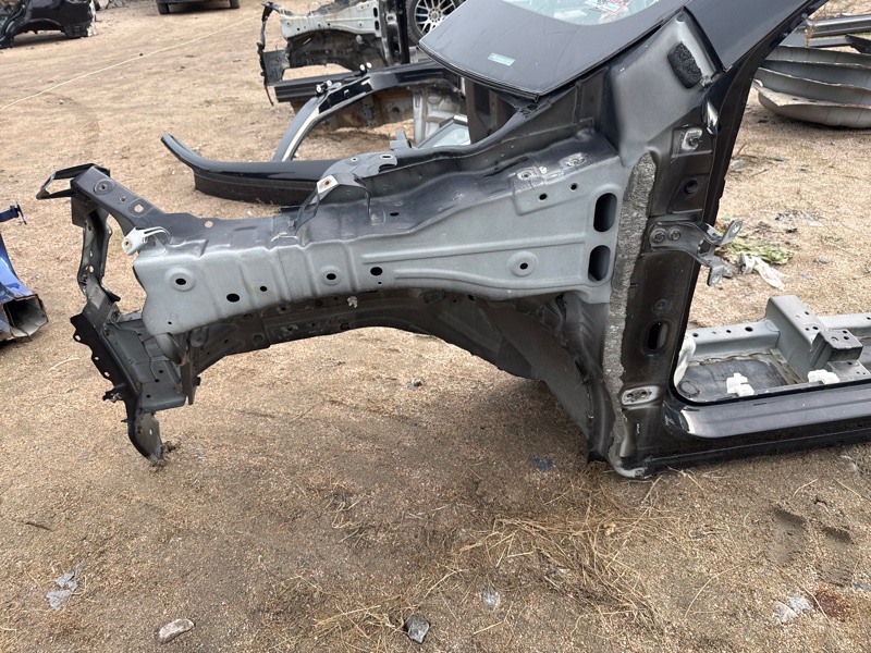 Четверть передний левый Nissan Rogue T32 QR25 2.5 Четверть передний левый Nissan Rogue T32 QR25 2.5