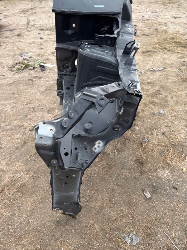 Четверть передний левый Rogue 2019 T32 QR25 2.5 Четверть передний левый Rogue 2019 T32 QR25 2.5