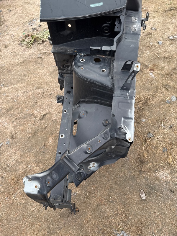 Четверть передний левый Rogue 2019 T32 QR25 2.5 Четверть передний левый Rogue 2019 T32 QR25 2.5