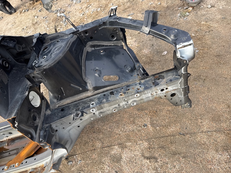 Часть кузова левый Rogue 2019 T32 QR25 2.5