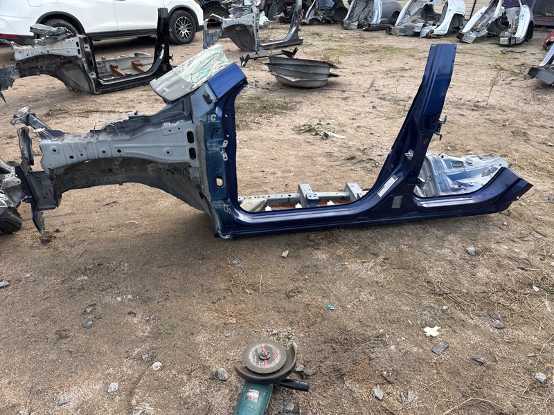 Часть кузова левый Rogue 2018 T32 QR25 2.5