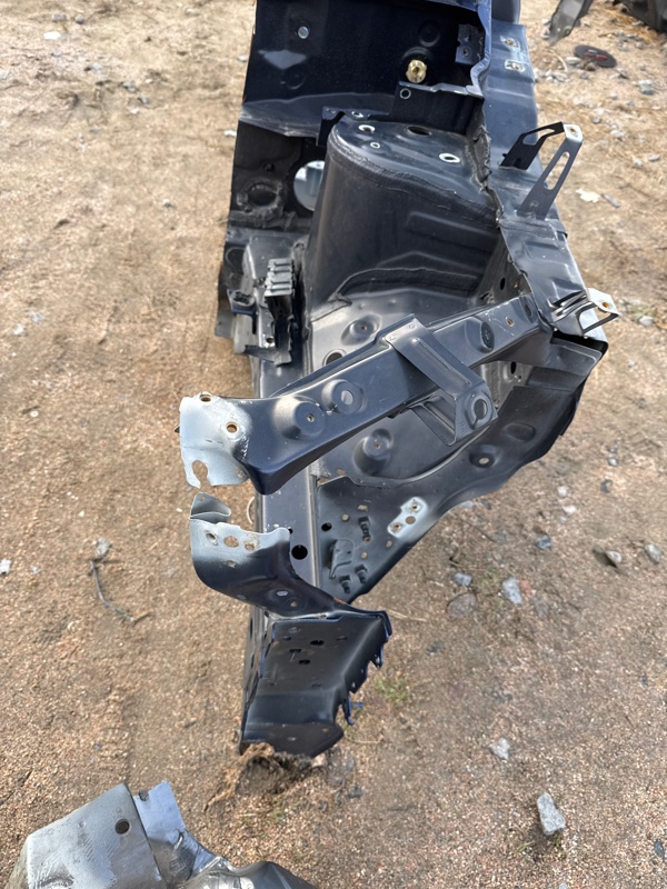 Часть кузова левый Rogue 2018 T32 QR25 2.5