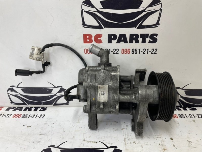 Насос гидроусилителя руля Bmw 7 2008-2015 F02 4.4 32416796493 Б/У