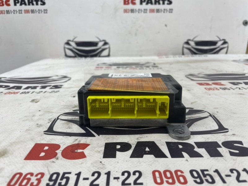 Блок управления SRS Nissan Rogue 2018 T32 QR25 2.5 988205HR0A Б/У