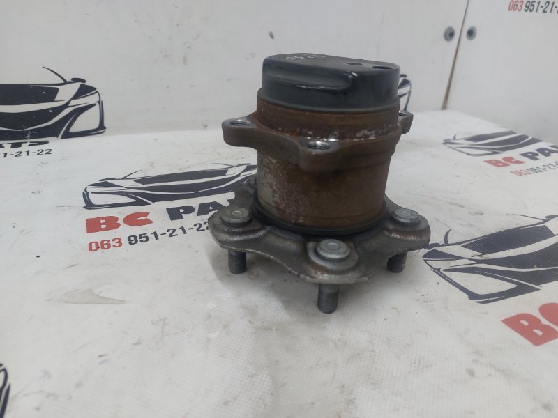 Ступица задняя Nissan Rogue T32 QR25 2.5