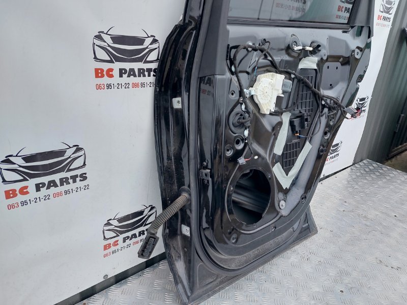 Дверь боковая задняя правая Q5 2016 3.0