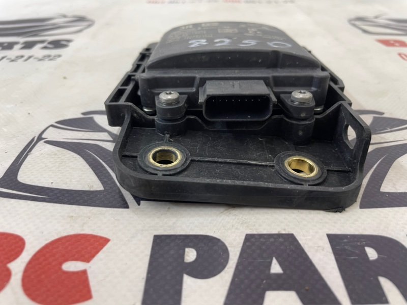 Датчик слепых зон правый Rogue 2018 T32 QR25 2.5